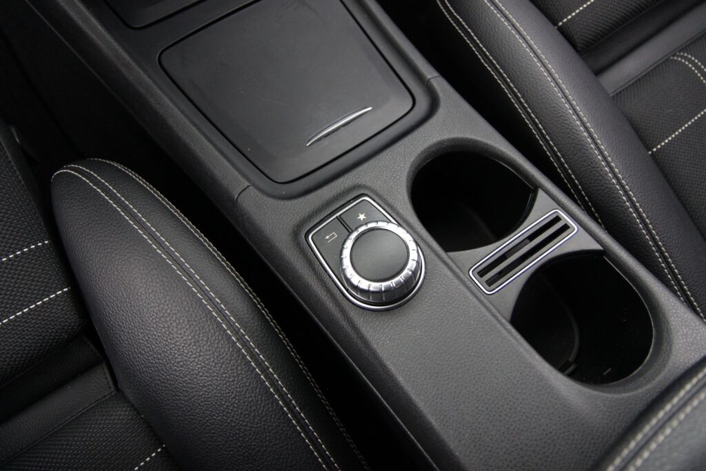 Mercedes-Benz CLA 2016 200 d A Premium Business