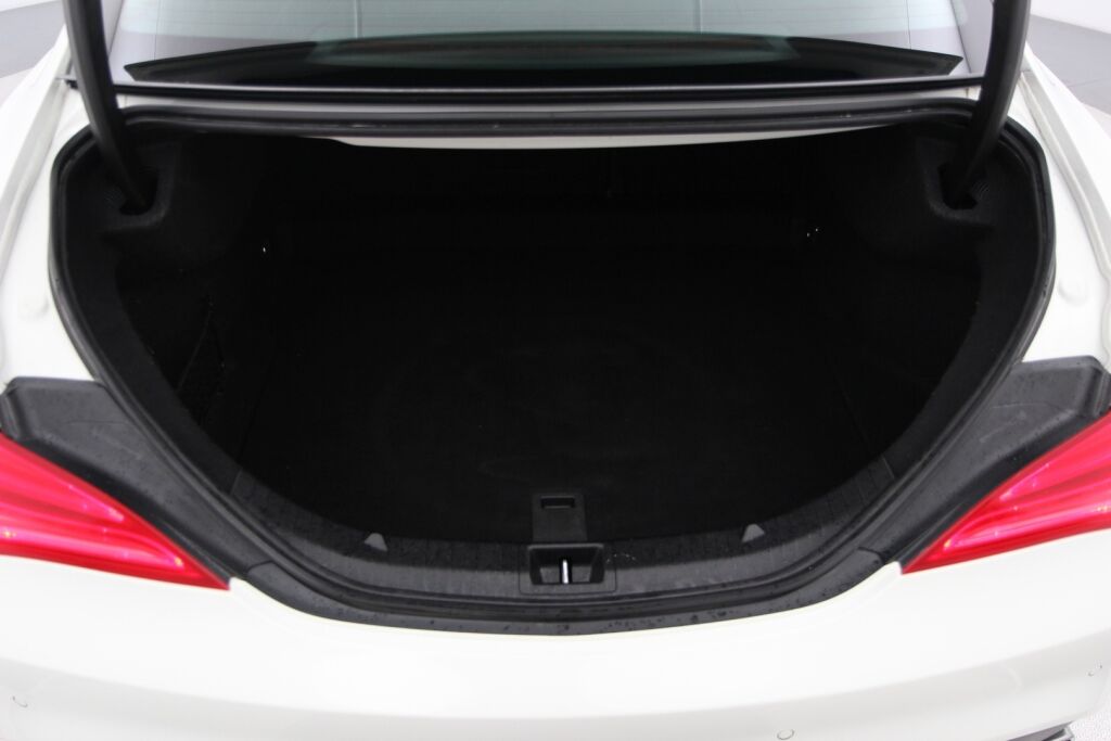 Mercedes-Benz CLA 2016 200 d A Premium Business