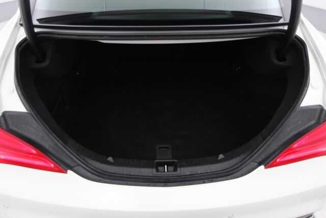 Mercedes-Benz CLA 2016 200 d A Premium Business