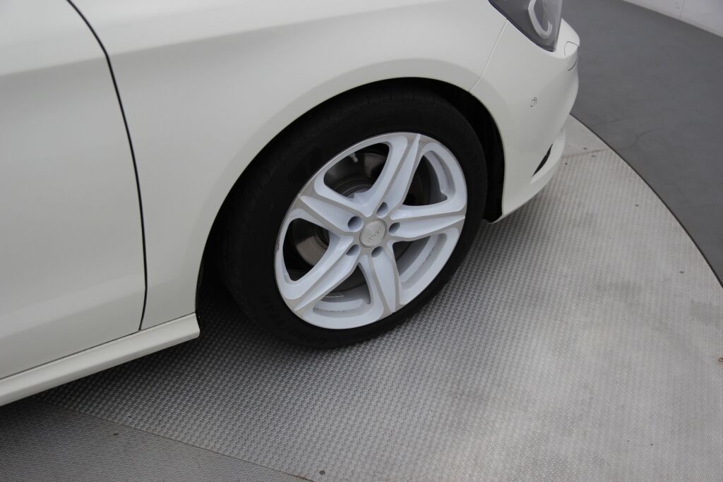 Mercedes-Benz CLA 2016 200 d A Premium Business