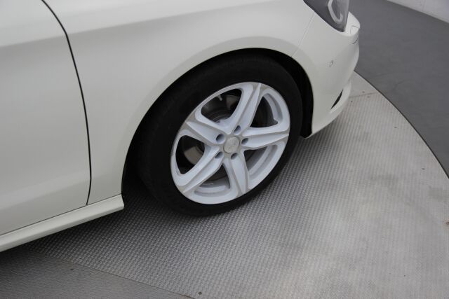 Mercedes-Benz CLA 2016 200 d A Premium Business