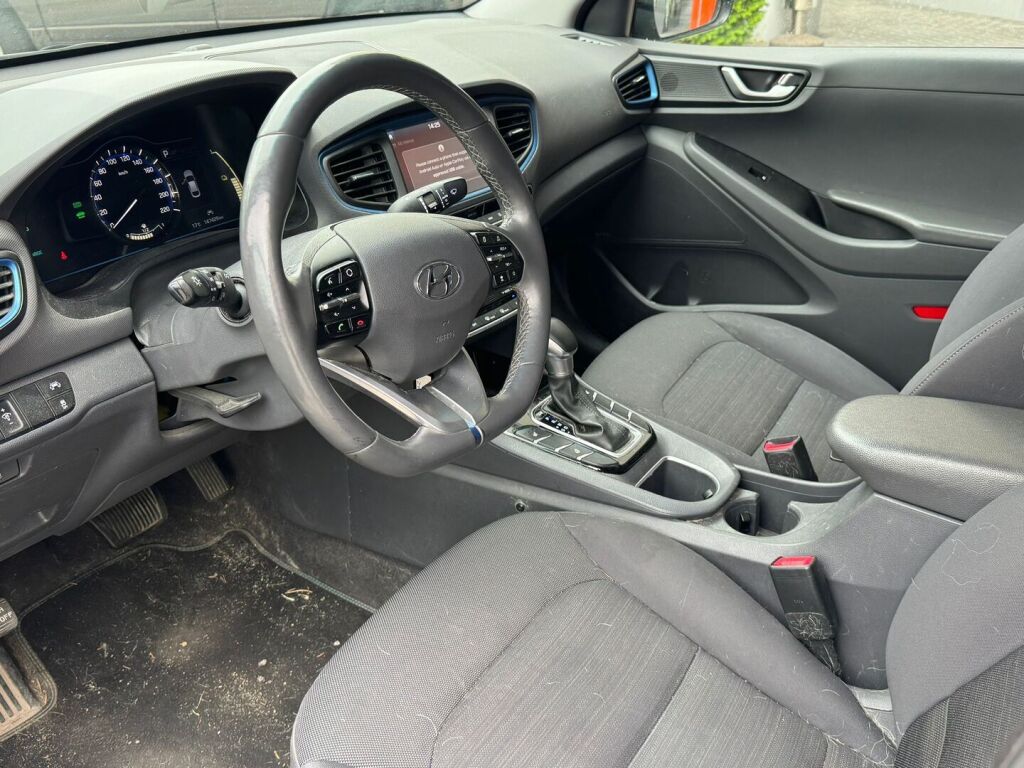 Hyundai IONIQ hybrid 2017 DCT Comfort / Suomiauto / Lohkolämmitin / Infinity / Navigointi / ACC