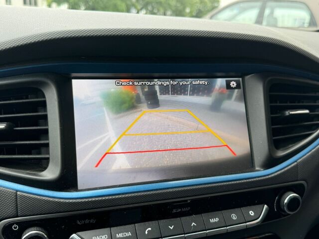 Hyundai IONIQ hybrid 2017 DCT Comfort / Suomiauto / Lohkolämmitin / Infinity / Navigointi / ACC