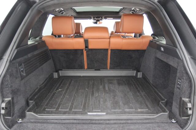 Land Rover Range Rover 2017 SDV8 Autobiography / Panorama / ACC / Istuinviilennys / Meridian® / Nahat / - RAHOITUS TÄHÄN AUTOON VAIN 3.99% - 