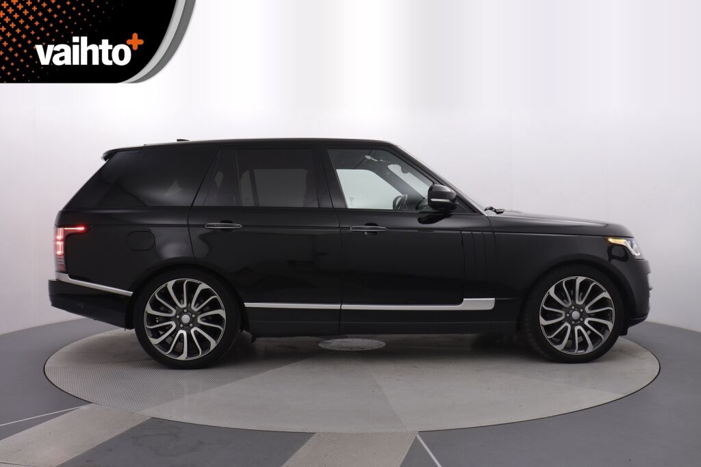 Land Rover Range Rover 2017 SDV8 Autobiography / Panorama / ACC / Istuinviilennys / Meridian® / Nahat / - Tämä ja n.100 muuta ajoneuvoa myynnissä Raisiossa – löydä oma kulkuneuvosi tänään! Ota rohkeasti yhteyttä Vaihtoplus-myyntiin: 010 569 6211!