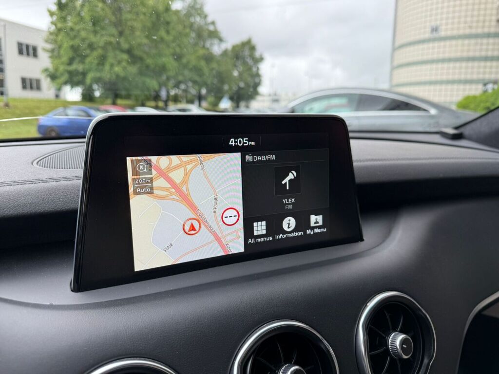 Kia Stinger 2018 3,3 T-GDI AWD GT A/T / HarmanKardon / Merkkarilla huollettu / Säädettävä putkisto / Ilmastoidut istuimet