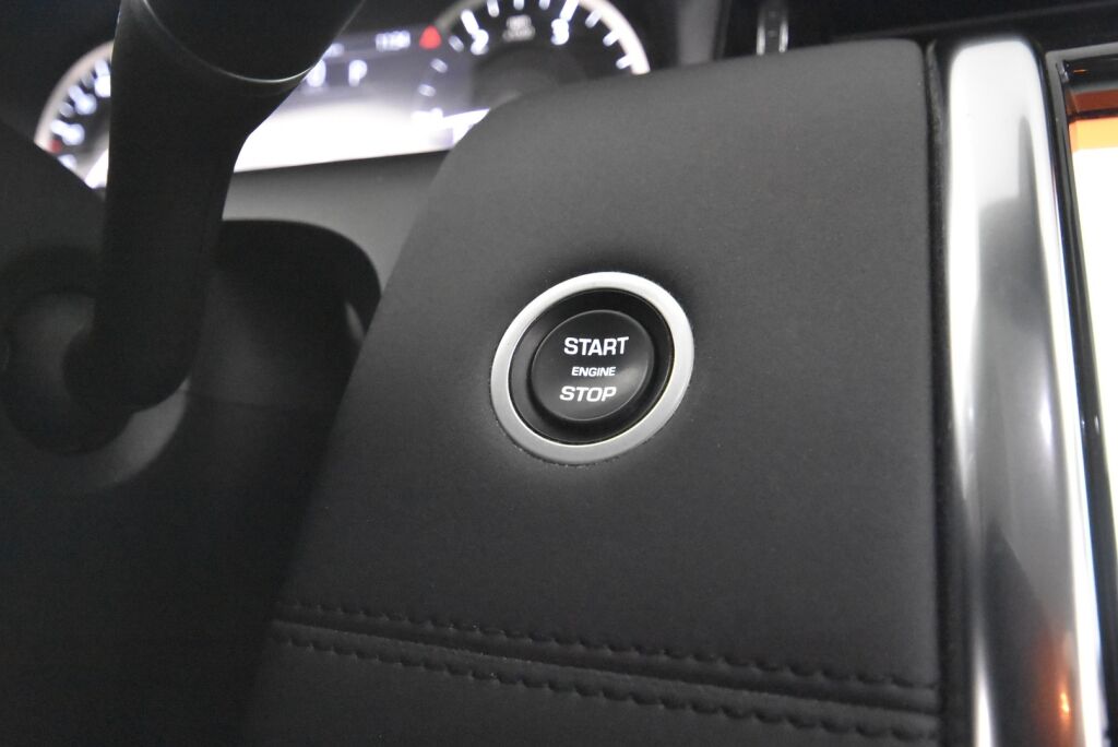 Land Rover Discovery Sport 2020 D150 MHEV AWD Aut S Nordic Edition / LED ajovalot / ACC / Vetokoukku / CarPlay / Kamera / Lämmitettävä tuulilasi / Navigointi - RAHOITUS TÄHÄN AUTOON VAIN 3.99% - 