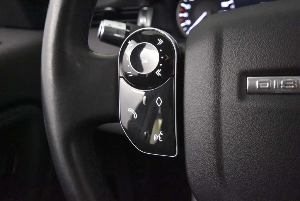 Land Rover Discovery Sport 2020 D150 MHEV AWD Aut S Nordic Edition / LED ajovalot / ACC / Vetokoukku / CarPlay / Kamera / Lämmitettävä tuulilasi / Navigointi - RAHOITUS TÄHÄN AUTOON VAIN 3.99% - 