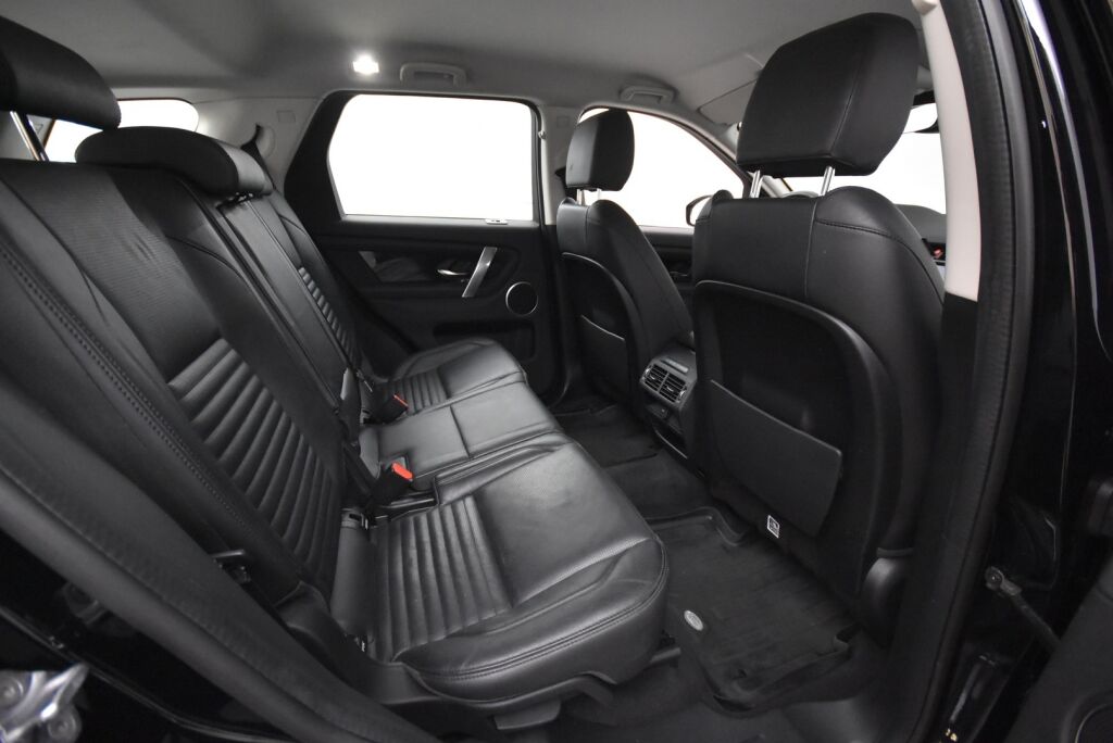 Land Rover Discovery Sport 2020 D150 MHEV AWD Aut S Nordic Edition / LED ajovalot / ACC / Vetokoukku / CarPlay / Kamera / Lämmitettävä tuulilasi / Navigointi - RAHOITUS TÄHÄN AUTOON VAIN 3.99% - 