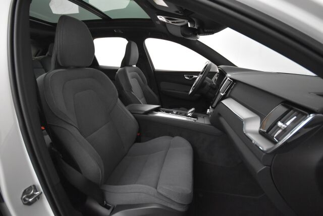 Volvo XC60 2021 T6 TwE AWD Inscription aut. / Panoraamakatto / Harman Kardon / Sähköpenkit muistilla / Webasto
