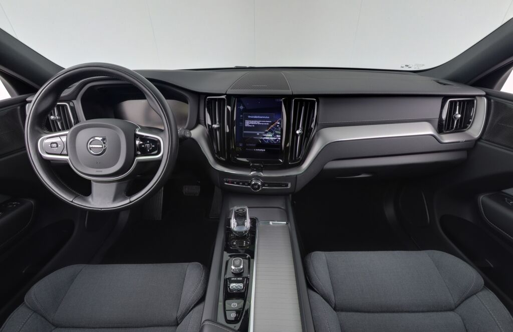 Volvo XC60 2021 T6 TwE AWD Inscription aut. / Panoraamakatto/ Harman Kardon /Sähköpenkit muistilla/Webasto