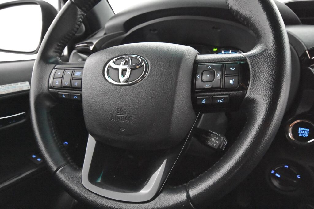 Toyota Hilux 2020 Extra Cab 4WD 2,8D Invincible Automaatti / Adapt. vakkari / ALV / P. kamera / Suomiauto