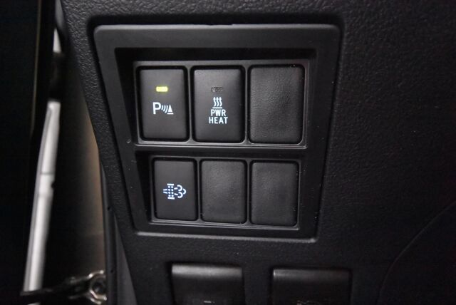 Toyota Hilux 2020 Extra Cab 4WD 2,8D Invincible Automaatti / Adapt. vakkari / ALV / P. kamera / Suomiauto