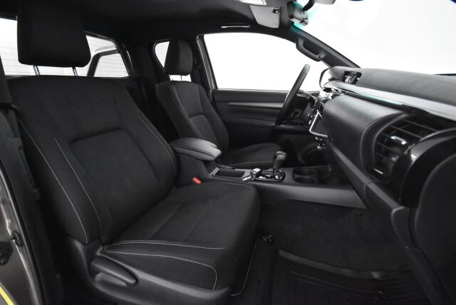Toyota Hilux 2020 Extra Cab 4WD 2,8D Invincible Automaatti / Adapt. vakkari / ALV / P. kamera / Suomiauto
