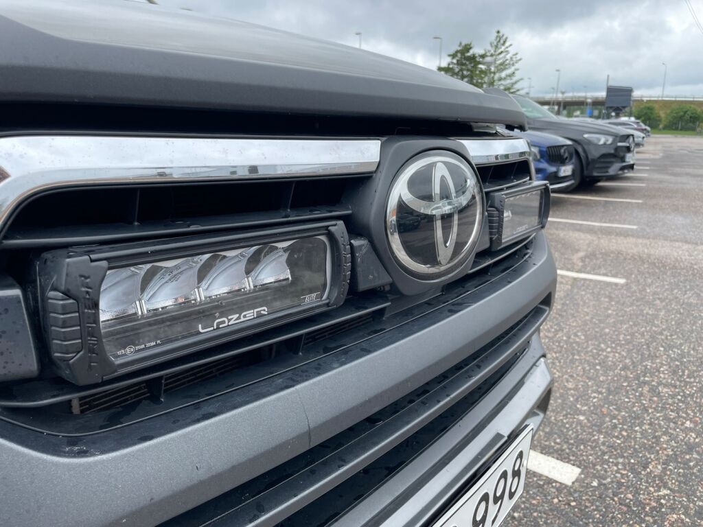 Toyota Hilux 2020 Extra Cab 4WD 2,8D Invincible Automaatti / Adapt. vakkari / ALV / P. kamera / Suomiauto