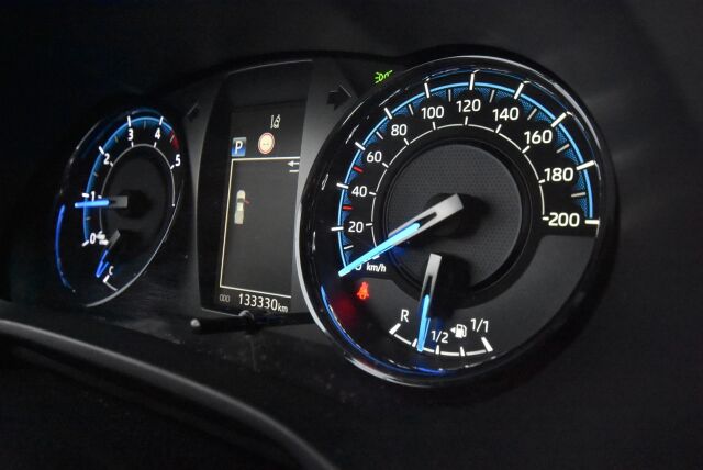 Toyota Hilux 2020 Extra Cab 4WD 2,8D Invincible Automaatti / Adapt. vakkari / ALV / P. kamera / Suomiauto
