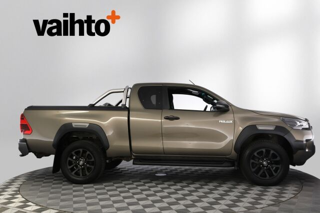Toyota Hilux 2020 Extra Cab 4WD 2,8D Invincible Automaatti / Adapt. vakkari / ALV / P. kamera / Suomiauto
