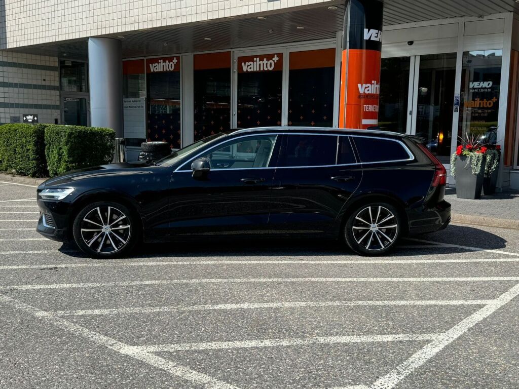 Volvo V60 2022 T8 AWD Long Range High Performance Plus Bright aut / Suomiauto / 1-omistaja / Webasto / Muistipenkit / Nahkaverhoilu