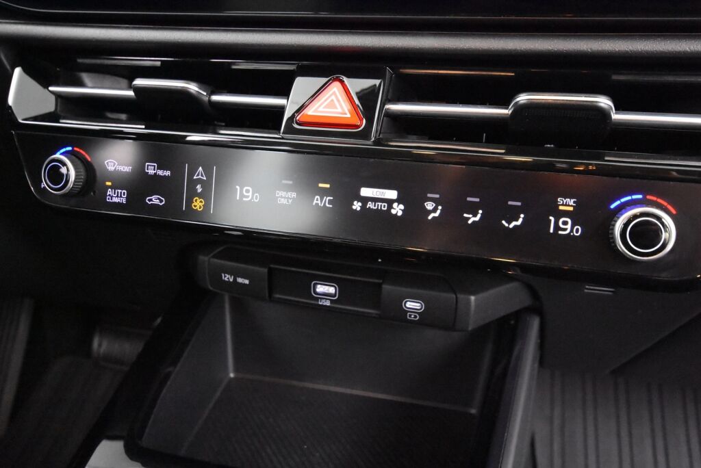 Kia Niro 2022 1,6 GDI Hybrid EX DCT / ACC / NAVI / Kamera / 5/25 huollettu / Merkkihuollot