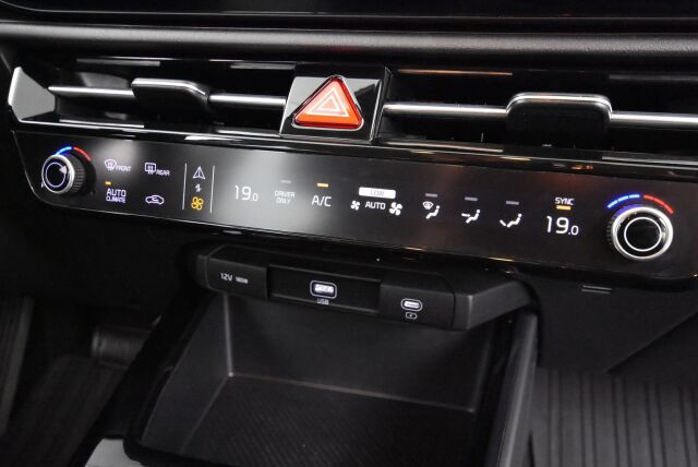 Kia Niro 2022 1,6 GDI Hybrid EX DCT / ACC / NAVI / Kamera / 5/25 huollettu / Merkkihuollot