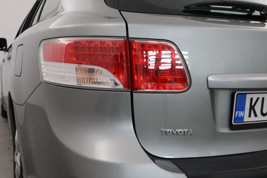 Toyota Avensis 2009 2,0 Valvematic Linea Sol Wagon Business / Koukku /  Lohko + SP