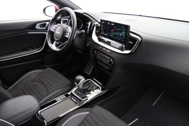 Kia ProCeed 2023 1,5 T-GDI 160hv GT-Line DCT / ACC / Kessy / Navi / Ratinlämmitin / Kamera