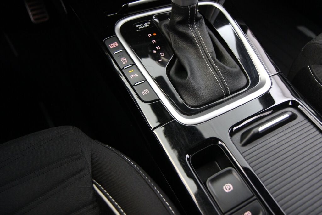 Kia ProCeed 2023 1,5 T-GDI 160hv GT-Line DCT / ACC / Kessy / Navi / Ratinlämmitin / Kamera