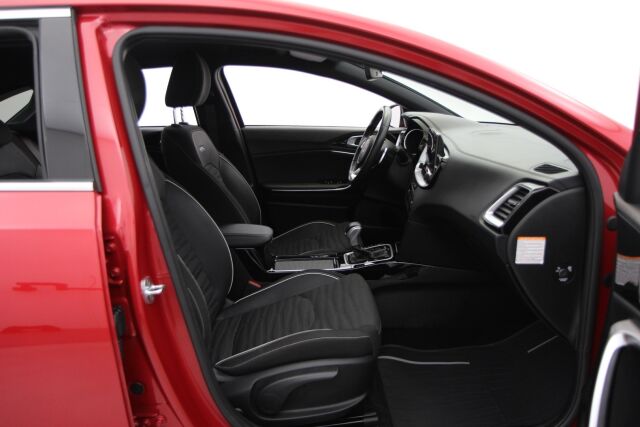 Kia ProCeed 2023 1,5 T-GDI 160hv GT-Line DCT / ACC / Kessy / Navi / Ratinlämmitin / Kamera