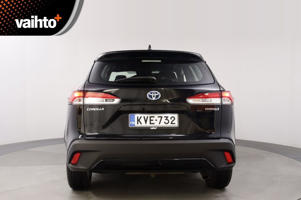Toyota Corolla Cross 2023 2.0 Hybrid Active / Tehdastakuu / Suomiauto / 1-Omistaja / Alv-väh.kelp./ Adapt.vakkari / P-kamera /