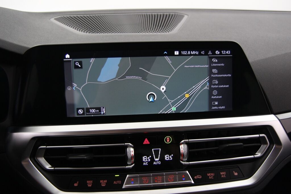 BMW 330 2019 G20 Sedan 330e / Sport istuimet / Navi / Kamera / Puolinahat / /