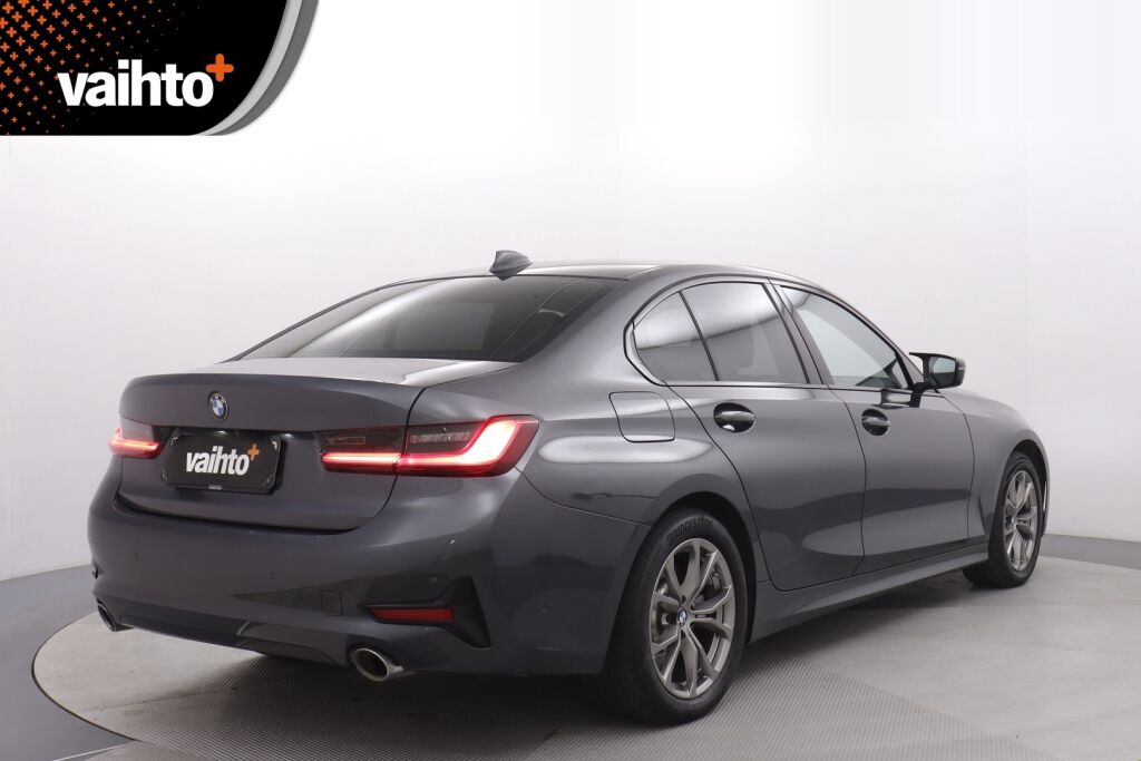 BMW 330 2019 G20 Sedan 330e / Sport istuimet / Navi / Kamera / Puolinahat / /