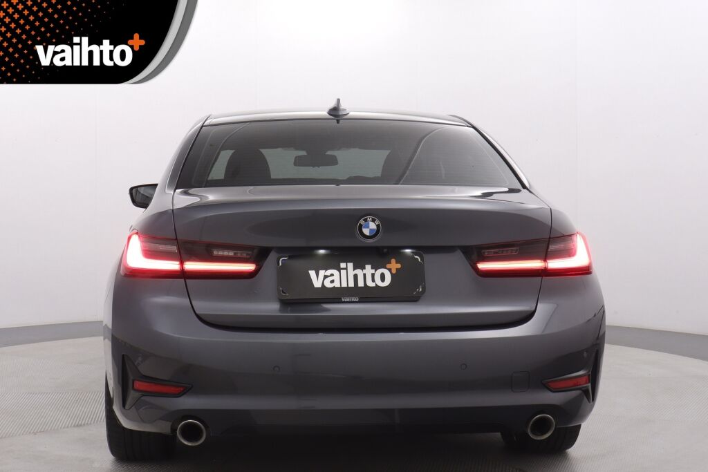 BMW 330 2019 G20 Sedan 330e / Sport istuimet / Navi / Kamera / Puolinahat / /