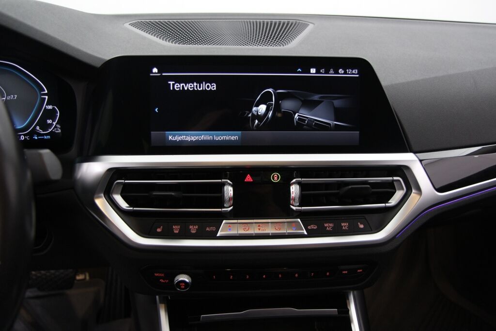 BMW 330 2019 G20 Sedan 330e / Sport istuimet / Navi / Kamera / Puolinahat / /
