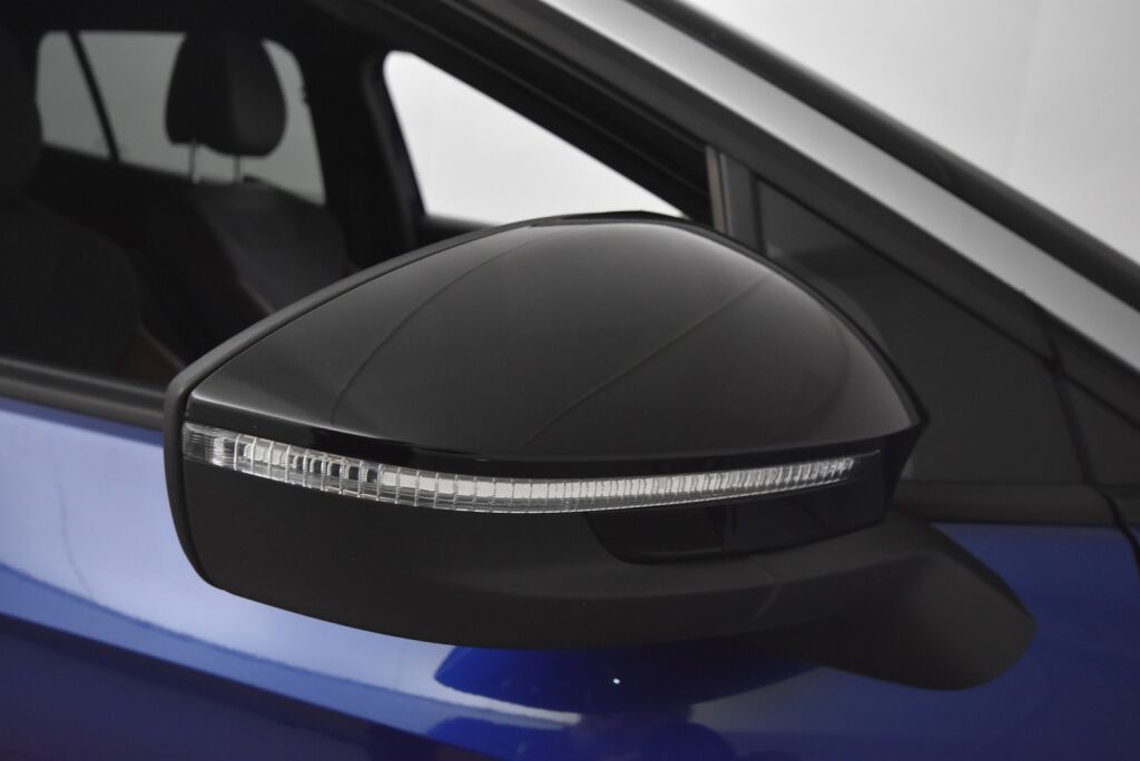 Volkswagen ID.4 2021 Pro Performance 1ST 150 kW, akku 77 kWh / Lämpöpumppu / LED / Kamera / Adapt. Vakkari / Kaistavahti / Puoli nahka / Lämpöratti