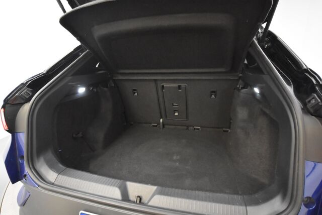Volkswagen ID.4 2021 Pro Performance 1ST 150 kW, akku 77 kWh / Lämpöpumppu / LED / Kamera / Adapt. Vakkari / Kaistavahti / Puoli nahka / Lämpöratti