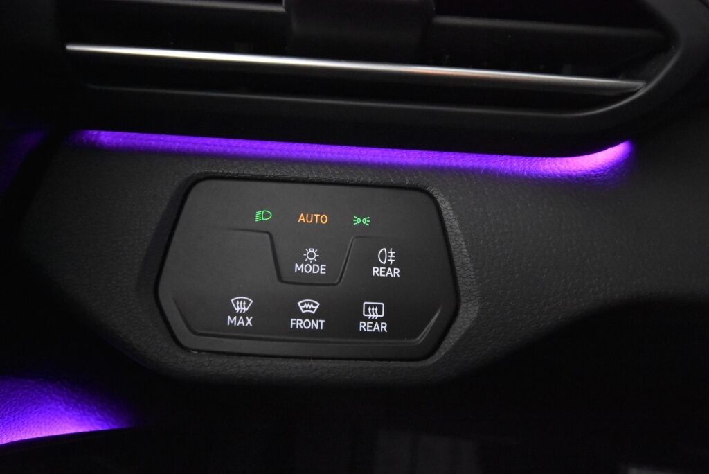 Volkswagen ID.4 2021 Pro Performance 1ST 150 kW, akku 77 kWh / Lämpöpumppu / LED / Kamera / Adapt. Vakkari / Kaistavahti / Puoli nahka / Lämpöratti