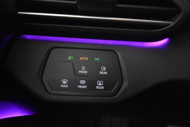 Volkswagen ID.4 2021 Pro Performance 1ST 150 kW, akku 77 kWh / Lämpöpumppu / LED / Kamera / Adapt. Vakkari / Kaistavahti / Puoli nahka / Lämpöratti
