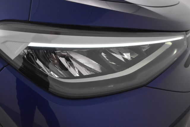 Volkswagen ID.4 2021 Pro Performance 1ST 150 kW, akku 77 kWh / Lämpöpumppu / LED / Kamera / Adapt. Vakkari / Kaistavahti / Puoli nahka / Lämpöratti
