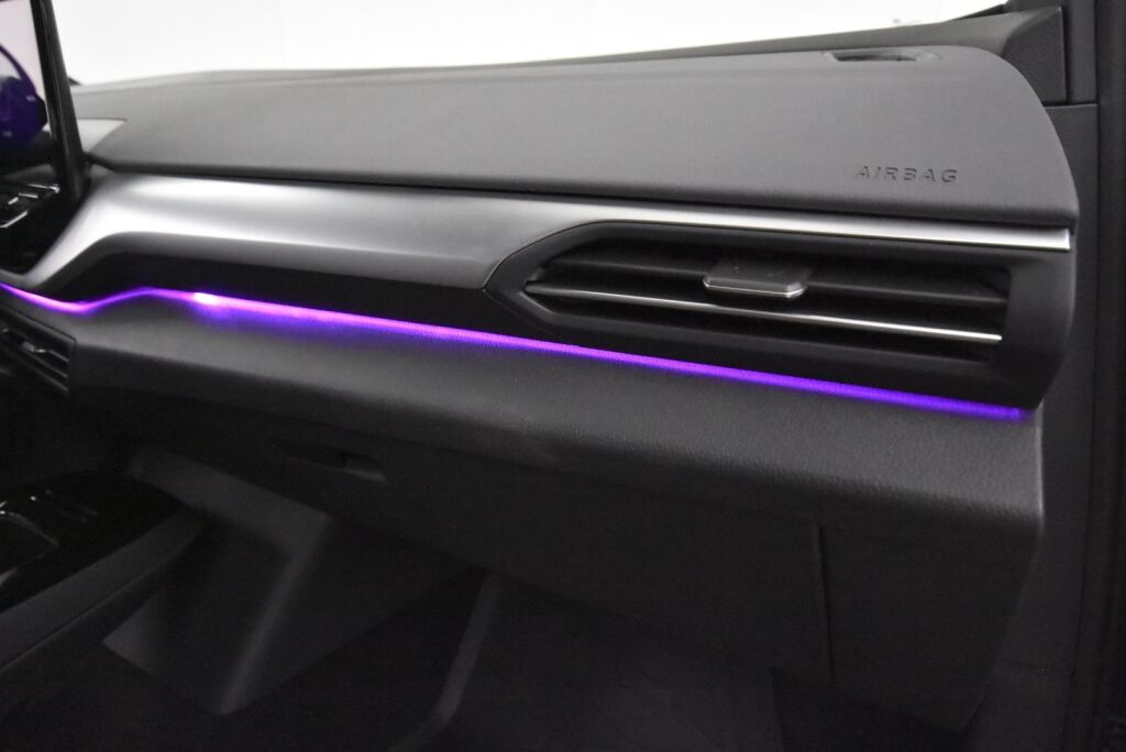 Volkswagen ID.4 2021 Pro Performance 1ST 150 kW, akku 77 kWh / Lämpöpumppu / LED / Kamera / Adapt. Vakkari / Kaistavahti / Puoli nahka / Lämpöratti