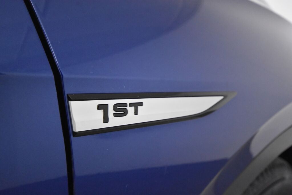Volkswagen ID.4 2021 Pro Performance 1ST 150 kW, akku 77 kWh / Lämpöpumppu / LED / Kamera / Adapt. Vakkari / Kaistavahti / Puoli nahka / Lämpöratti