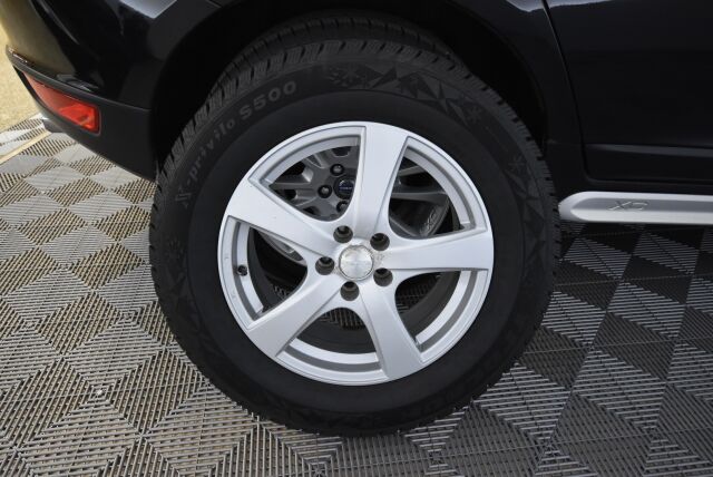 Volvo XC60 2013 D4 AWD R-Design Business aut / Nahkaverhoilu/ Koukku