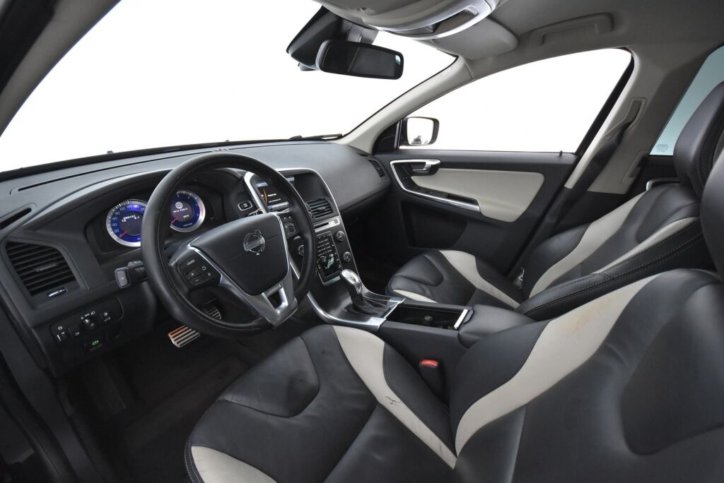 Volvo XC60 2013 D4 AWD R-Design Business aut / Nahkaverhoilu/ Koukku