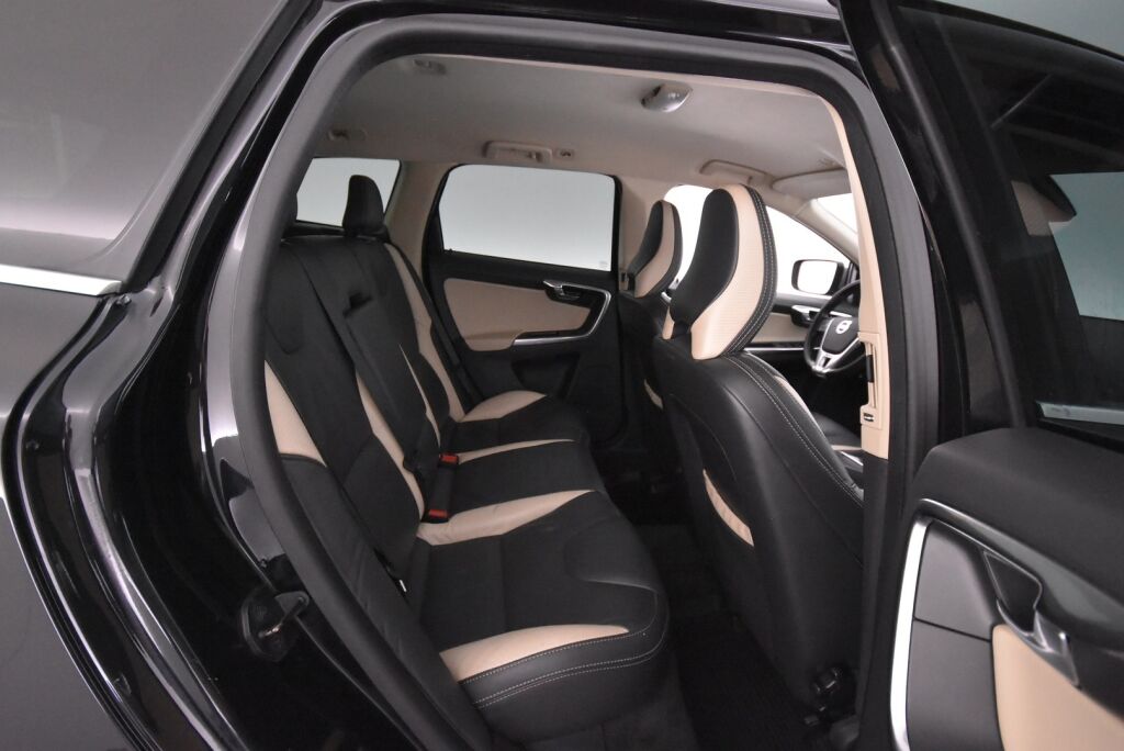 Volvo XC60 2013 D4 AWD R-Design Business aut / Nahkaverhoilu/ Koukku
