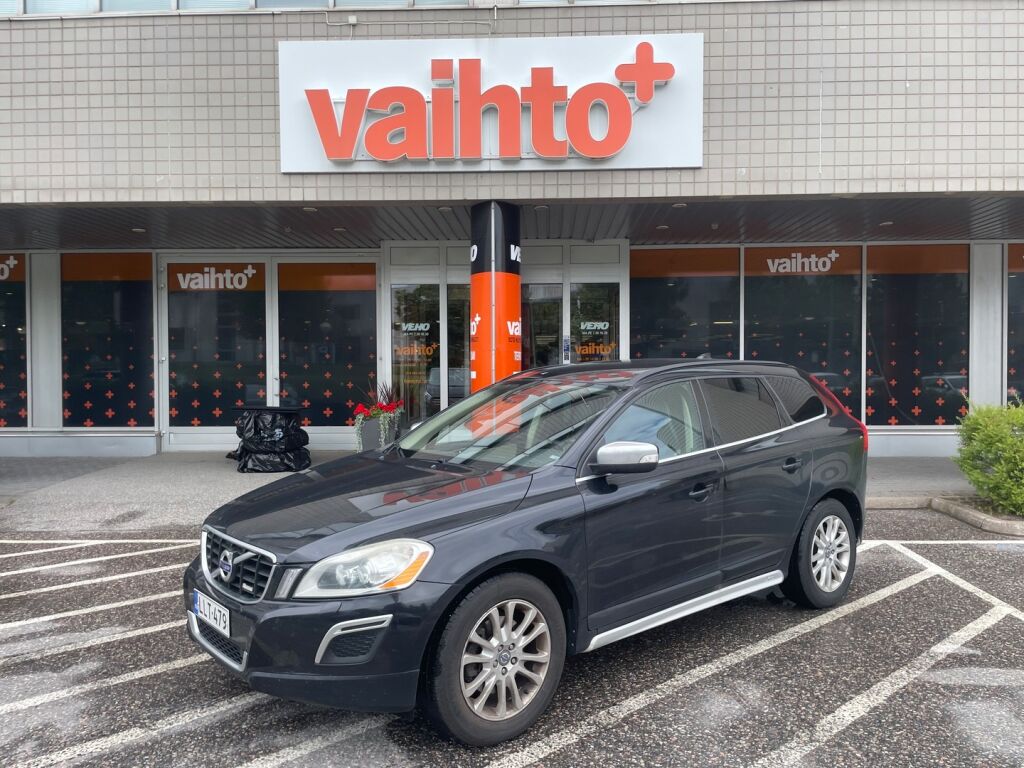 Volvo XC60 2012 D4 AWD R-Design Business aut / Nahkaverhoilu/ Koukku
