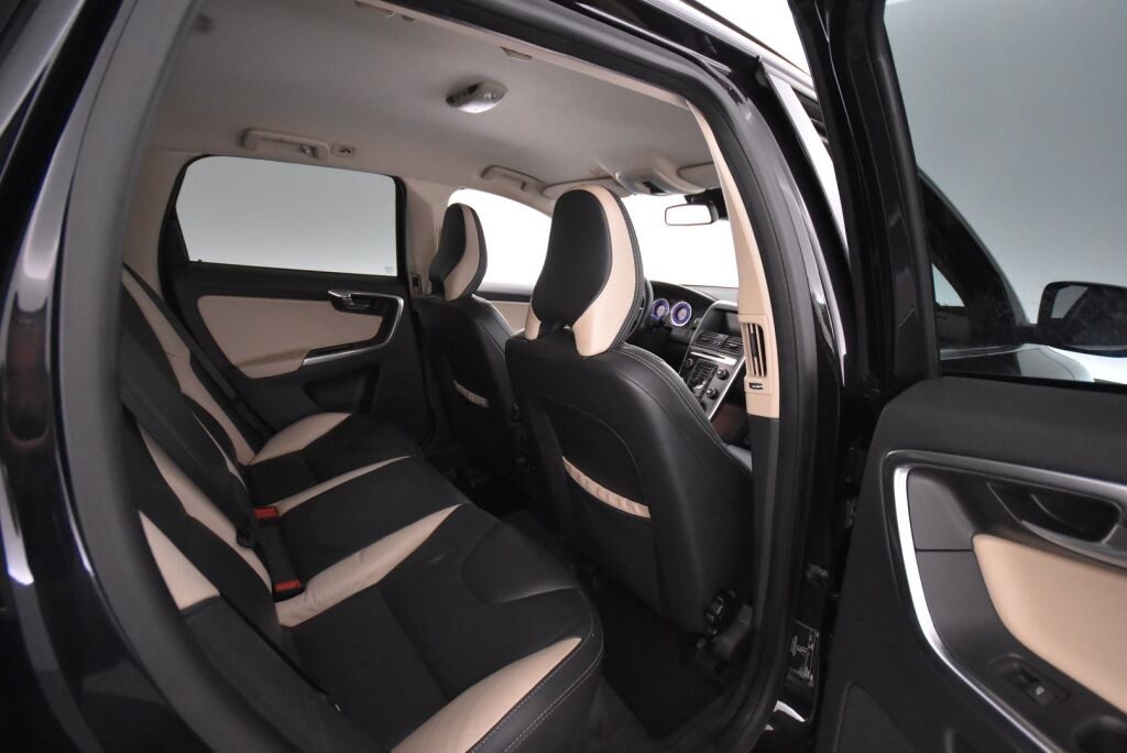 Volvo XC60 2013 D4 AWD R-Design Business aut / Nahkaverhoilu/ Koukku