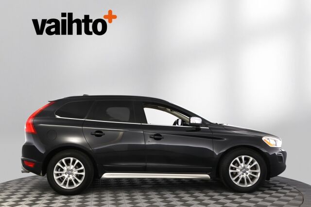Volvo XC60 2013 D4 AWD R-Design Business aut / Nahkaverhoilu/ Koukku
