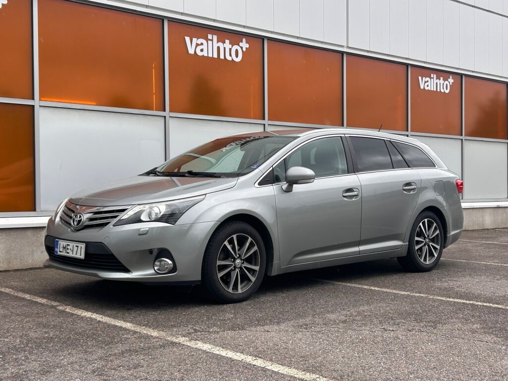 Toyota Avensis 2013 1,8 Valvematic Active Wagon Multidrive S / Business Pack / Navigointi / Kamera / Vetokoukku