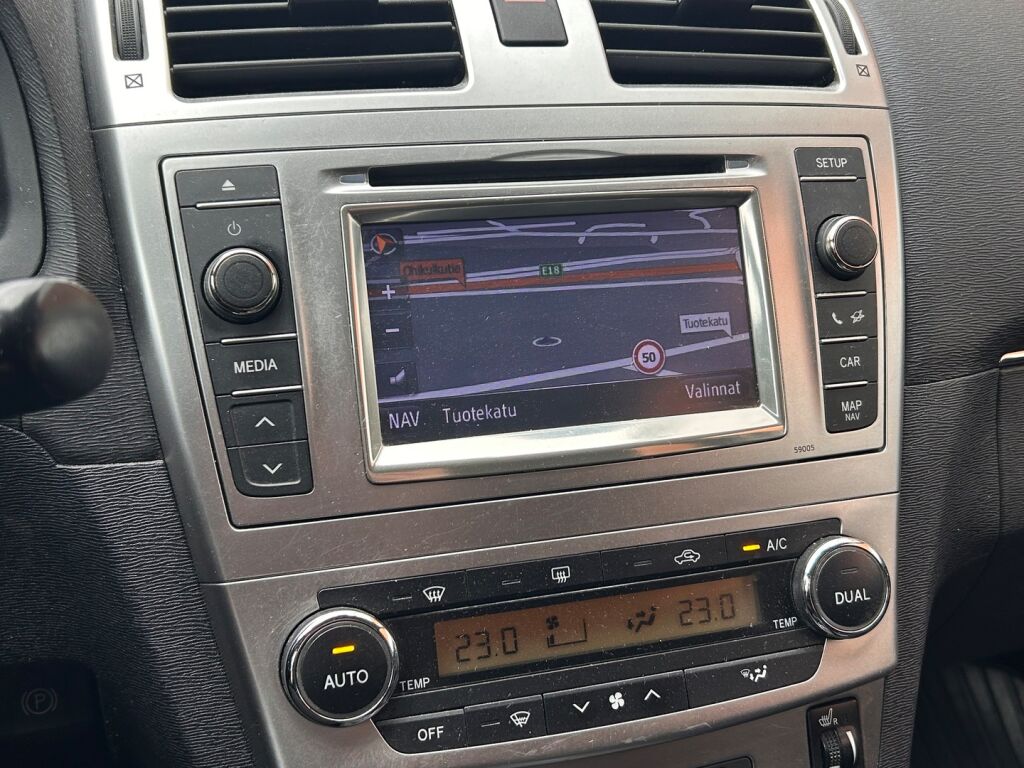 Toyota Avensis 2013 1,8 Valvematic Active Wagon Multidrive S / Business Pack / Navigointi / Kamera / Vetokoukku