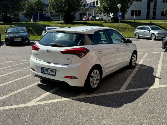 Hyundai i20 5d 2015 1,2 5MT Classic / Suomiauto / Lohkolämmitin / Juuri huollettu & katsastettu