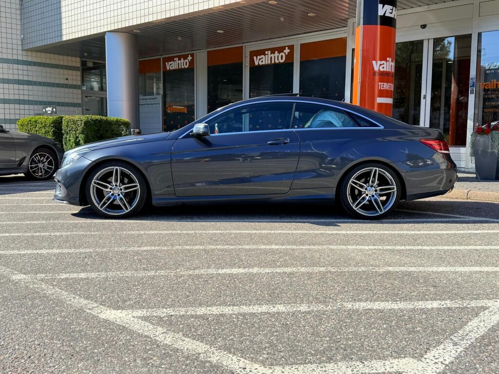 Mercedes-Benz E 2016 200 BE Coupé A / AMG / Panorama / Nahkaverhoilu / Lohkolämmitin+sisähaara